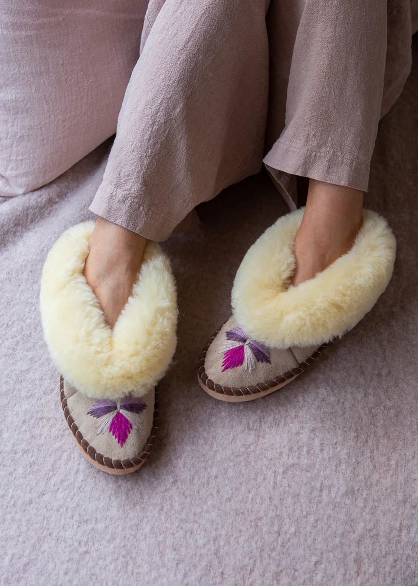 Women's Sheepskin Slippers – Rhubarb - Image 3