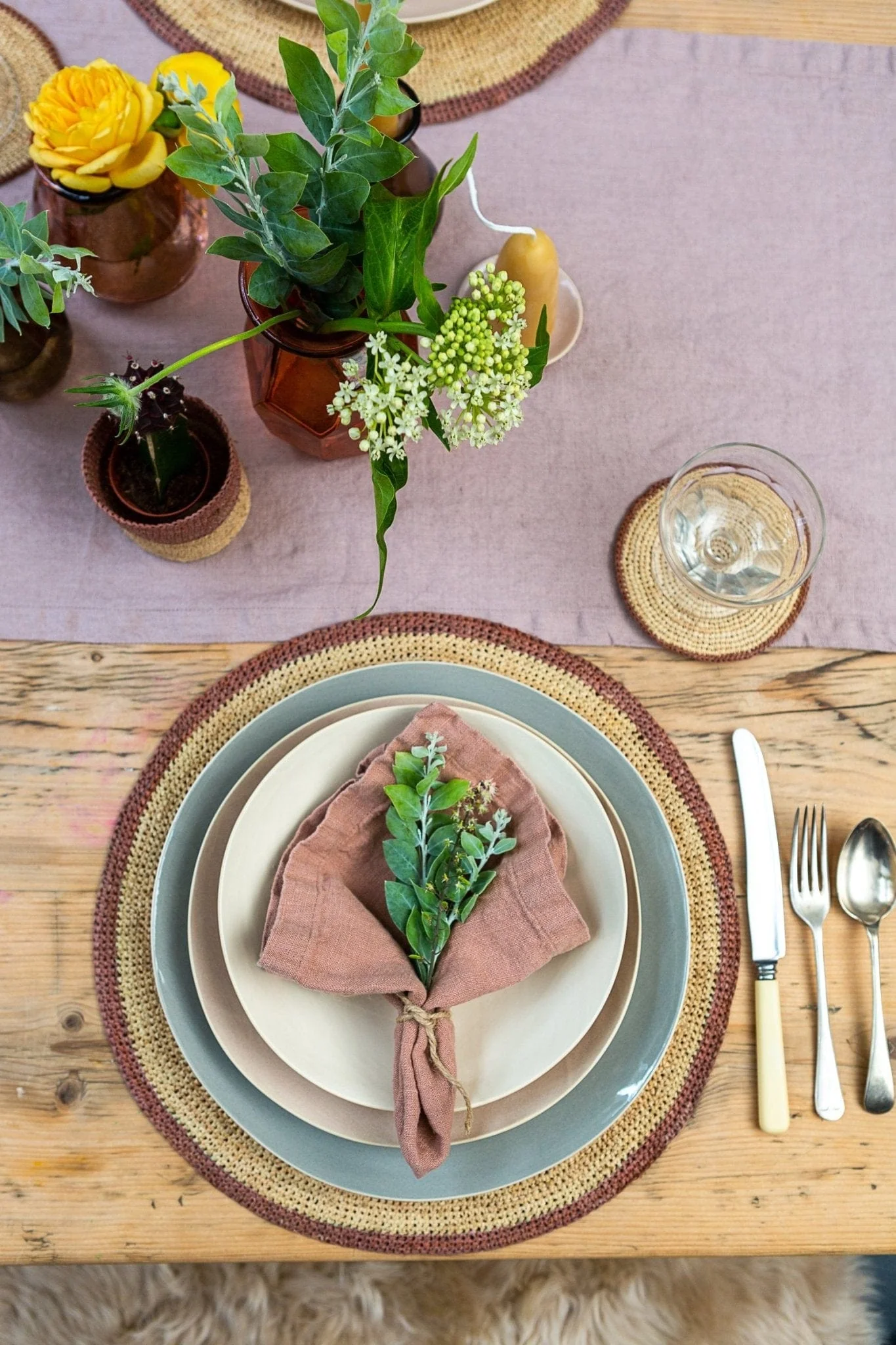 Raffia Placemat – Terracotta/Natural - Image 3
